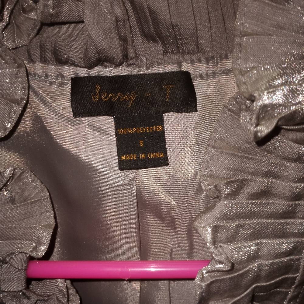 Ladies Jerry T Silver Ruffle Jacket STUNNING Holiday Attire! - Picture 2 of 4
